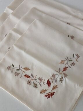 HARVEST Embroidered Fall Leaves Corner Dinner Napkins 20.5x20" Kohl's Set of 4